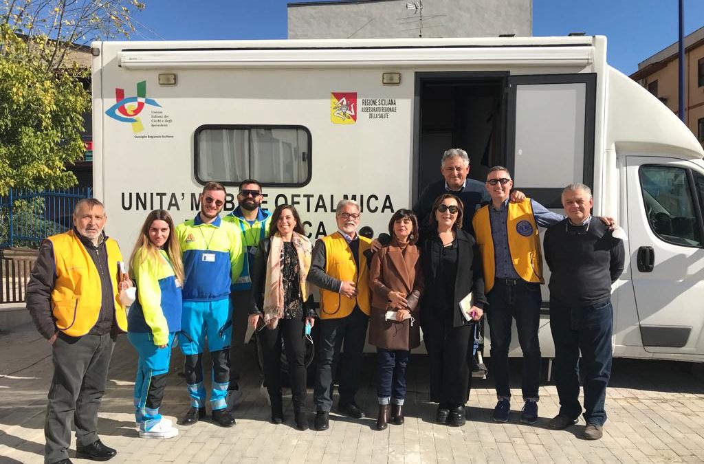 Controllo gratuito della vista per i giovani dell’Istituto “S.G. Bosco”.